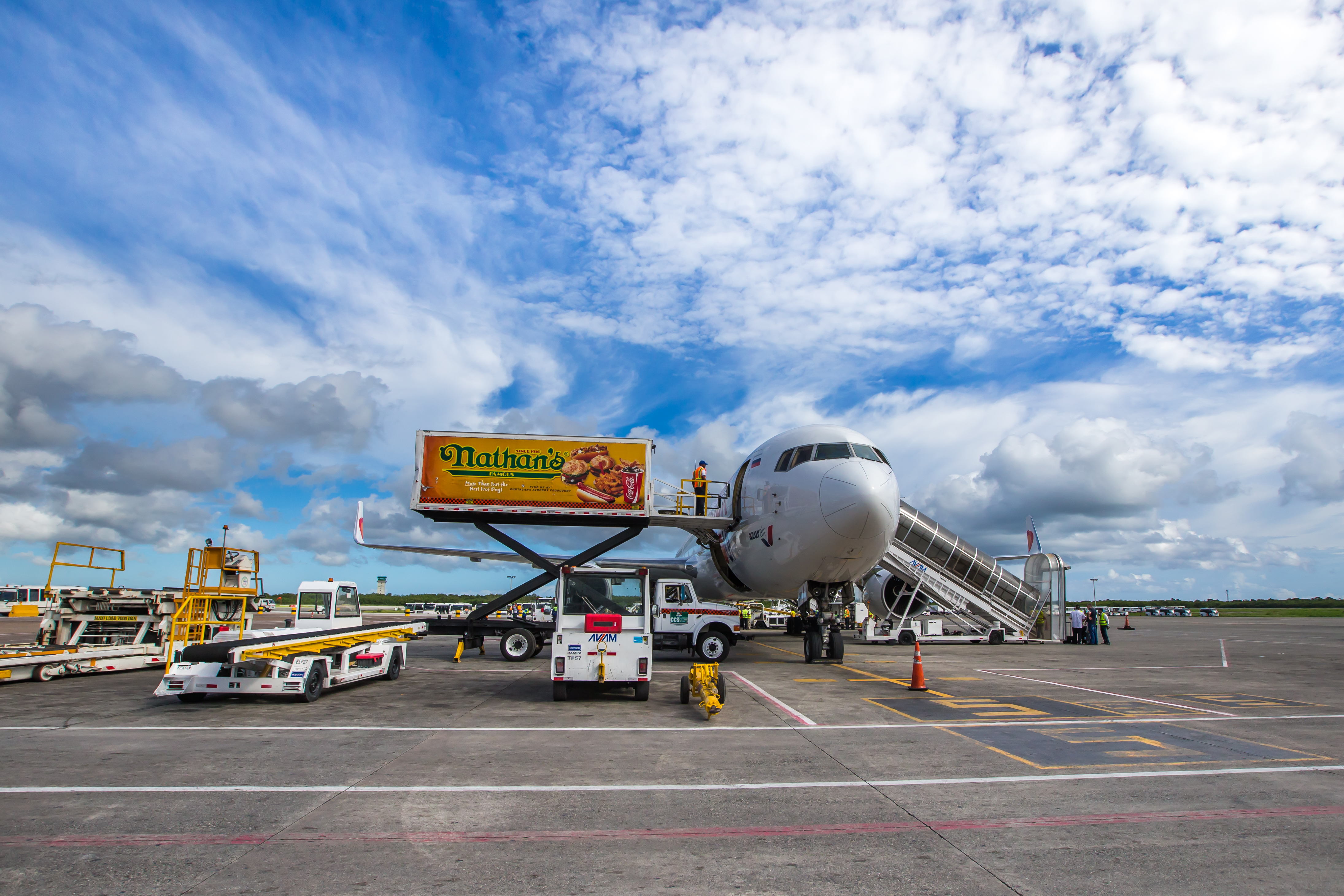 azurair, Новости, 26 Марта 2018, Авиакомпания AZUR air открыла регулярные полёты в Доминиканскую Республику 