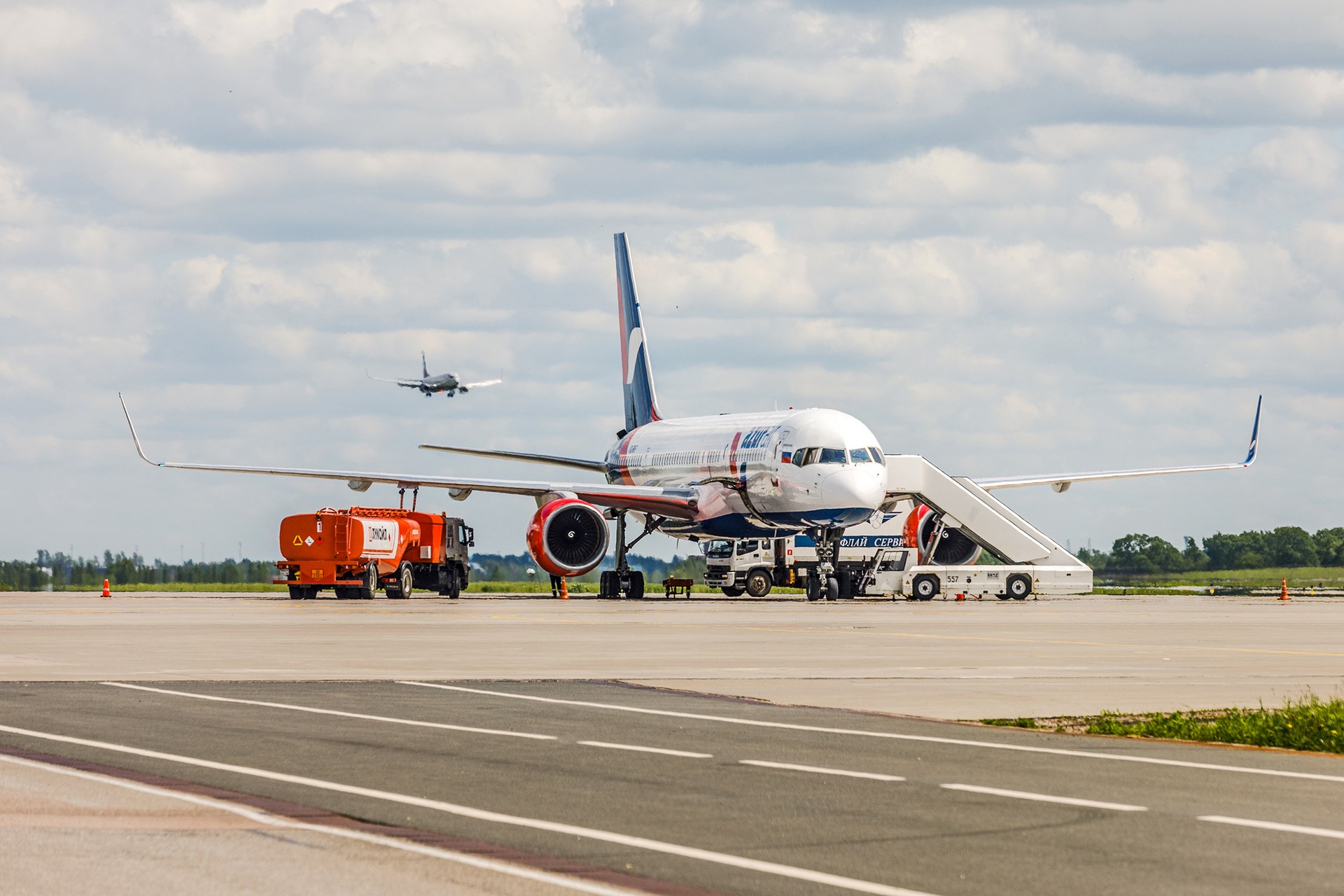 AZUR air News, august 29, 2019. AZUR air has started selling food on board.